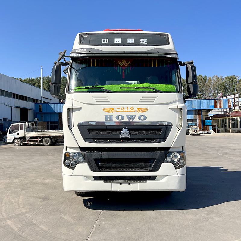 Китайский бренд Sinotruk Howo T7H 6*4 CNG Новые шины 430/440hp Трактор с головкой грузовика для продажи